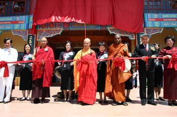 2005.10.25 - Grand temple opening ceremony in South Africa... (4).jpg